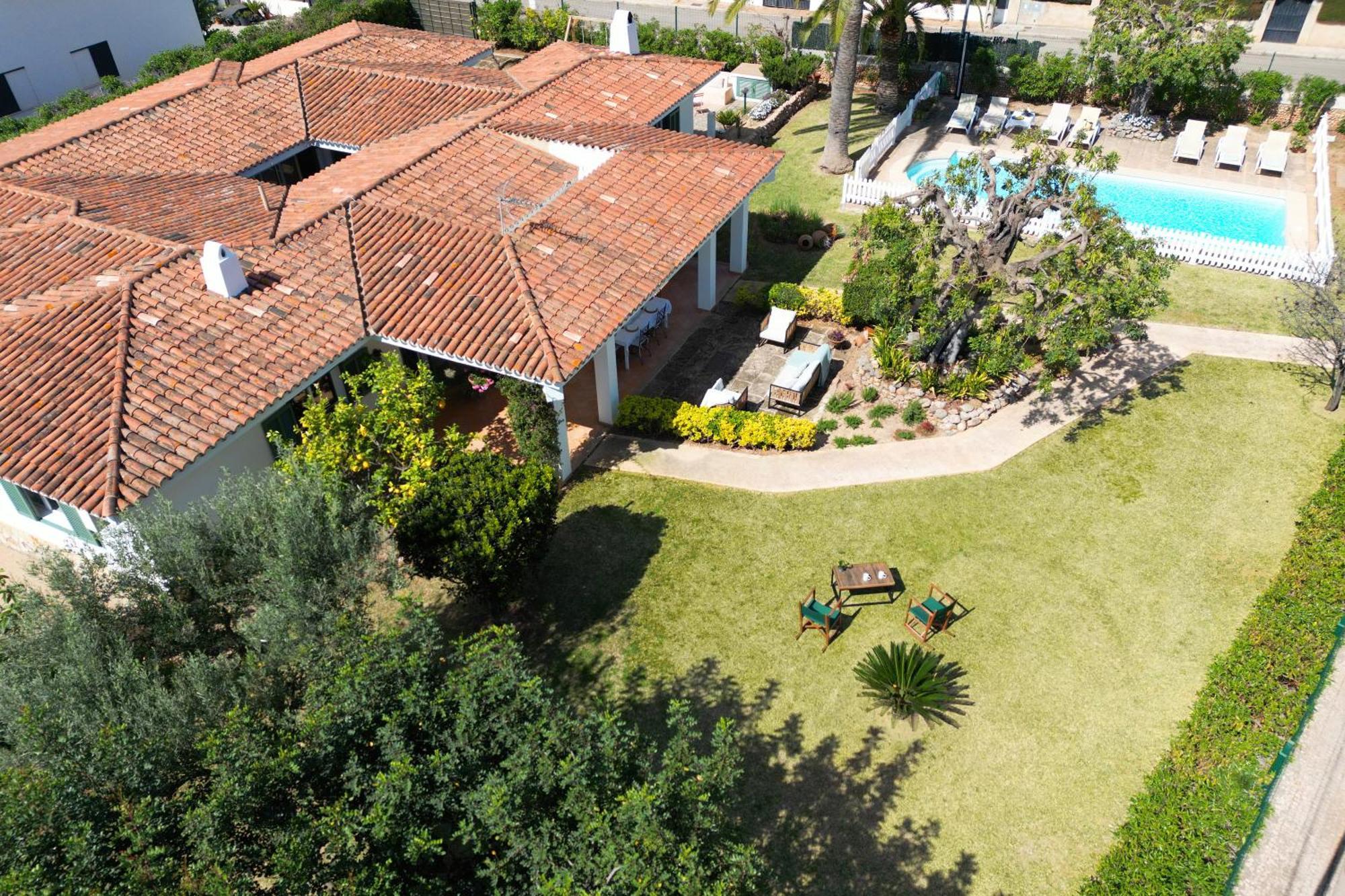Ideal House For Two Families With Pool And Barbecue Plamanyola Esterno foto