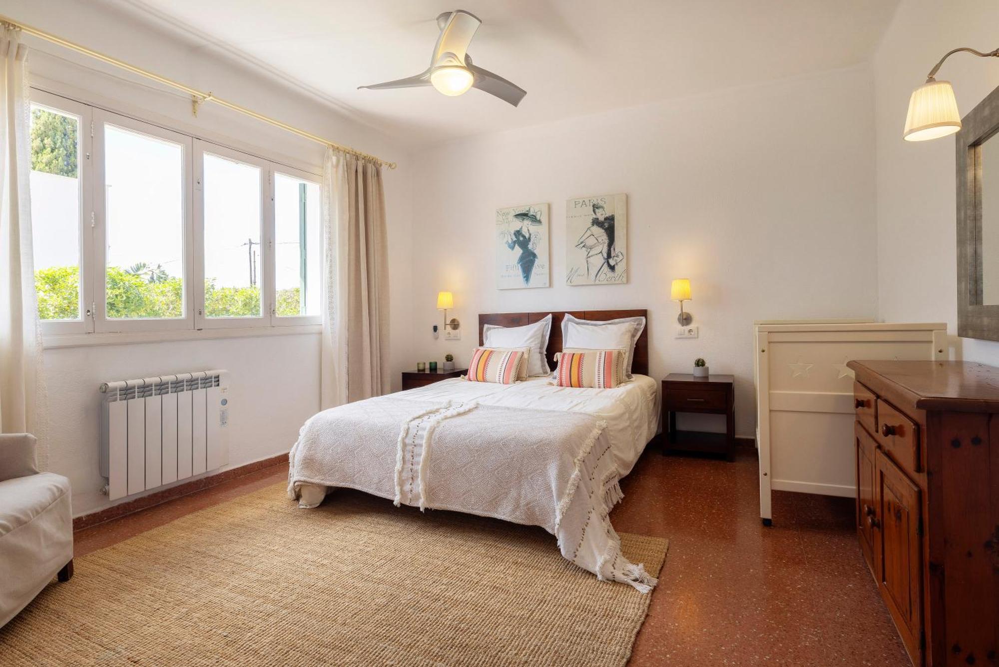 Ideal House For Two Families With Pool And Barbecue Plamanyola Esterno foto
