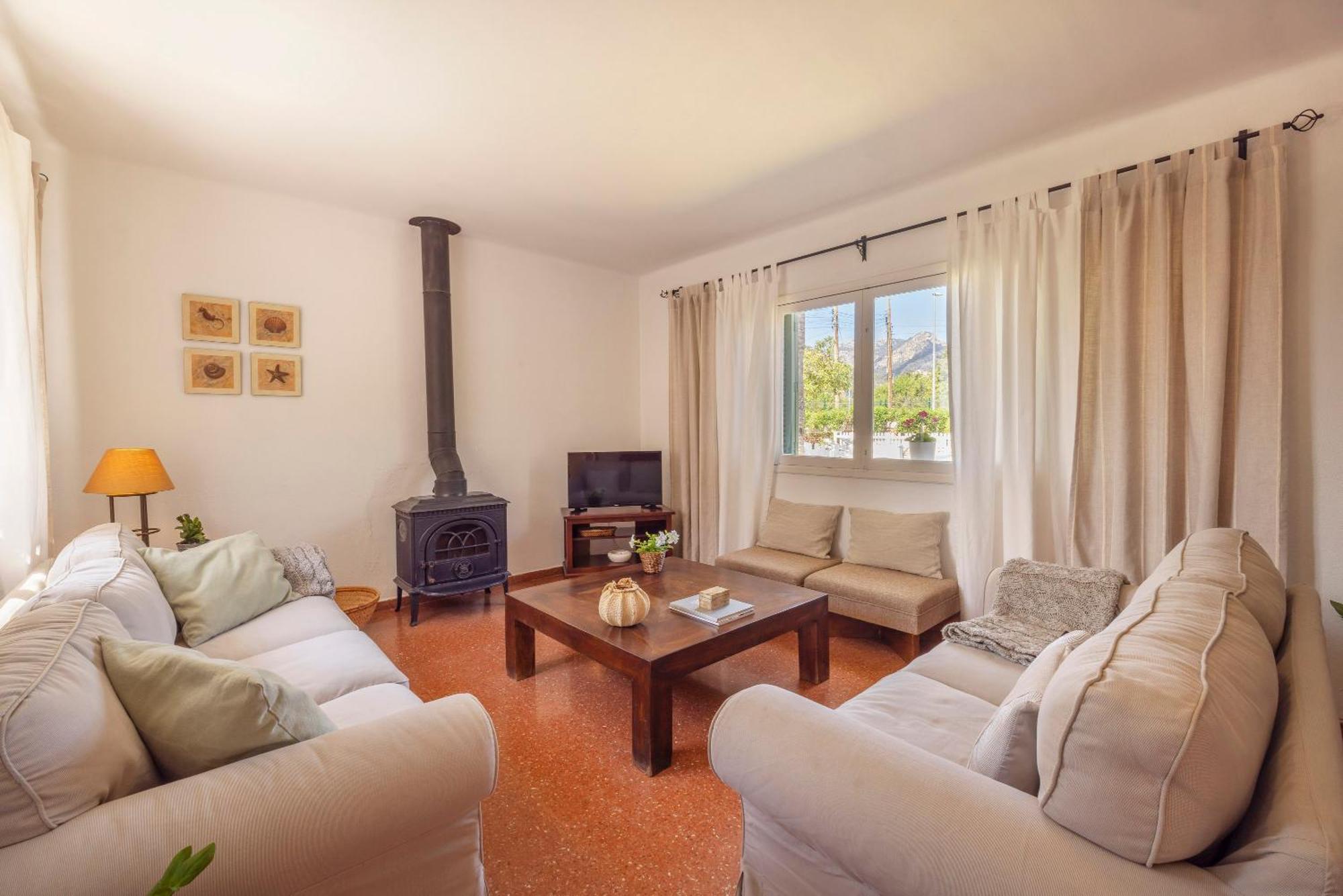 Ideal House For Two Families With Pool And Barbecue Plamanyola Esterno foto