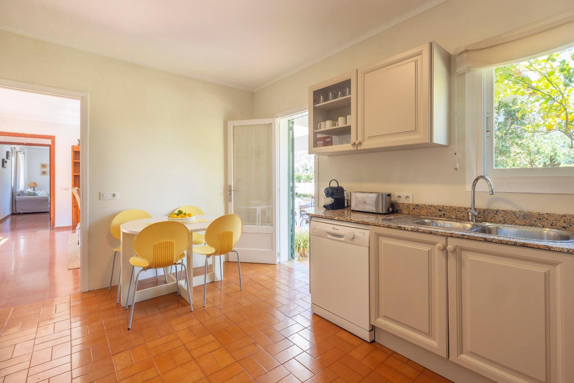 Ideal House For Two Families With Pool And Barbecue Plamanyola Esterno foto